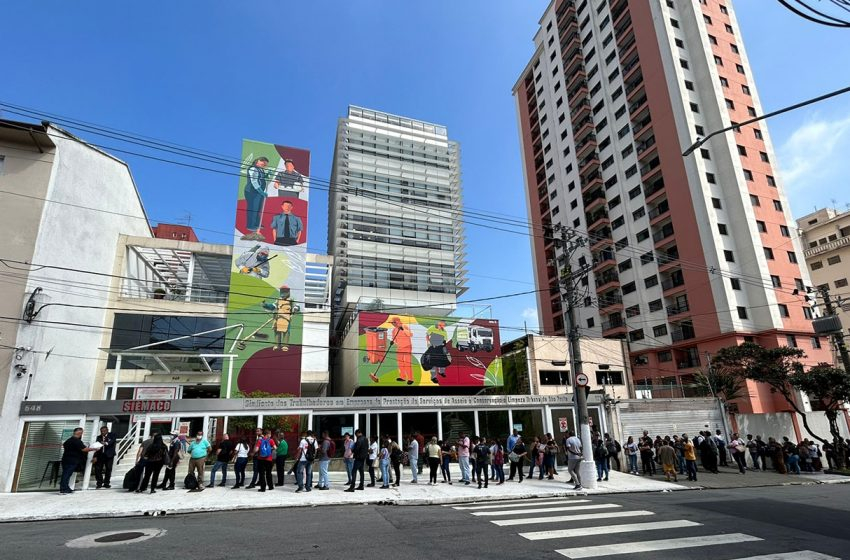 Processo seletivo da Tejofran reúne mais de 500 candidatos no SIEMACO-SP, oferecendo 100 vagas de emprego