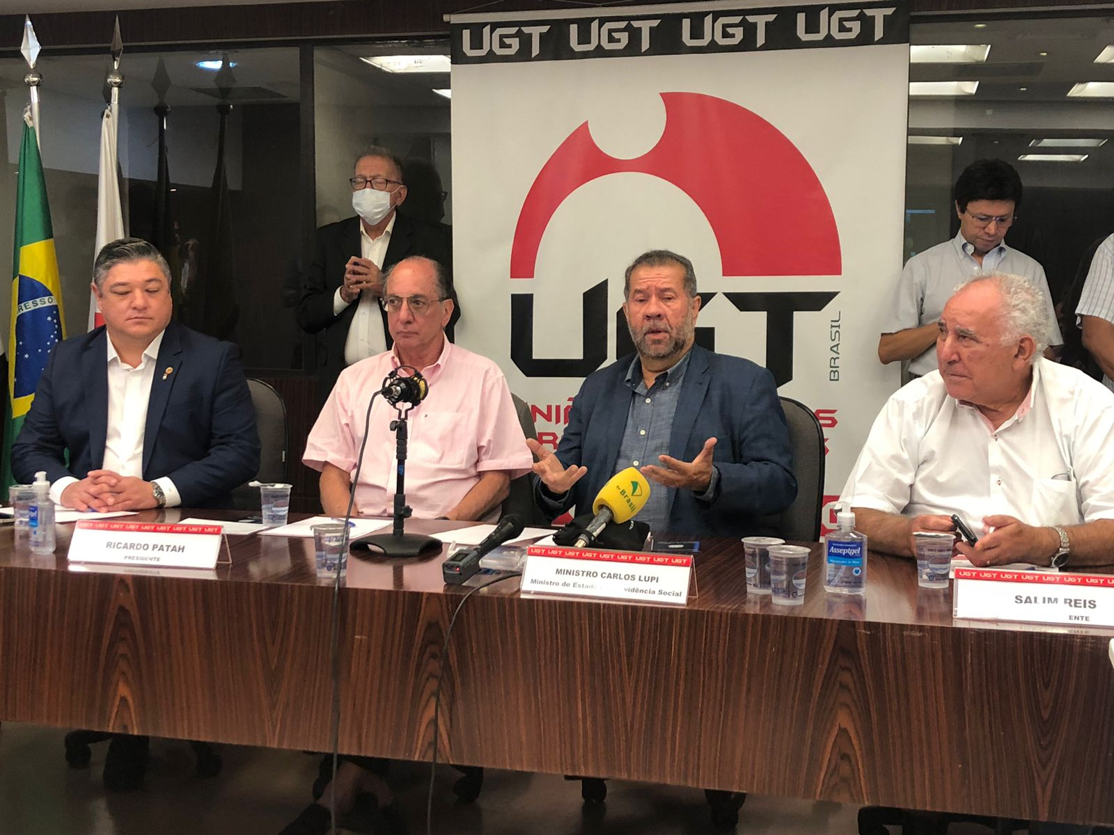 Ministro da Previdência visita UGT e destaca a criação do cartão beneficiário