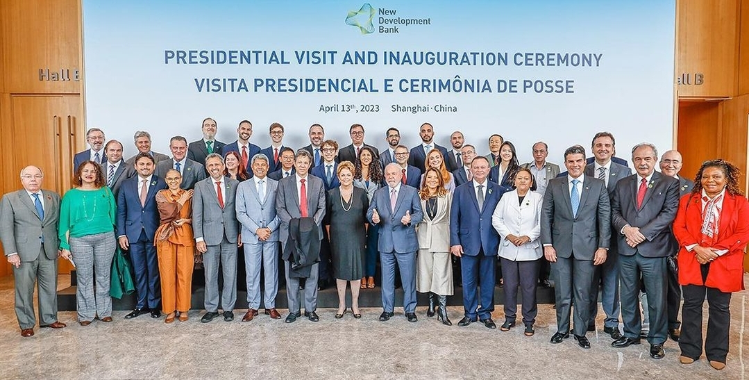 UGT participa de cerimônia de posse de Dilma Rousseff, presidente do banco dos brics