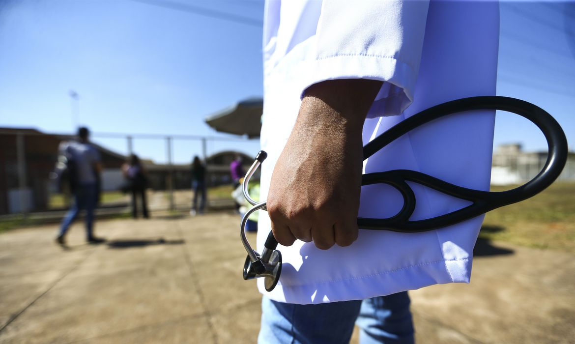 Trabalhadores em enfermagem tem reajuste paralisado até decisão do STF