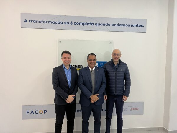 SINEEPRES PARTICIPA DE EVENTO COM SECRETÁRIO DE QUALIFICAÇÃO DO MTE