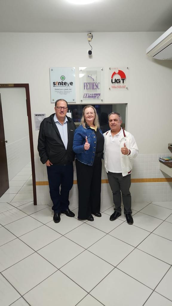 Elfi Lemke é reconduzida a presidência do Sinteve