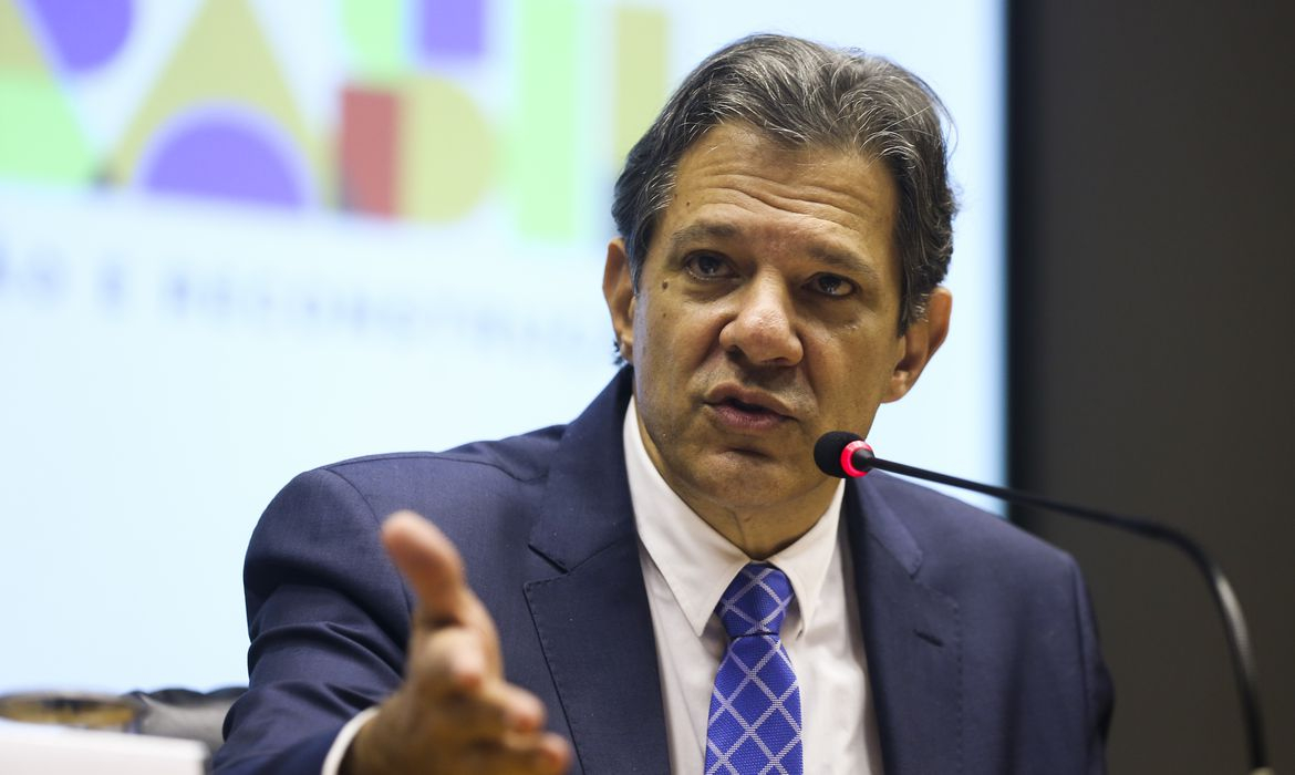 Haddad e Messias se reúnem com Barroso para discutir revisão do FGTS