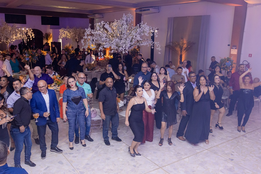 70 anos do SINDMINÉRIOS SANTOS é celebrado com homenagem e  grandiosa festa