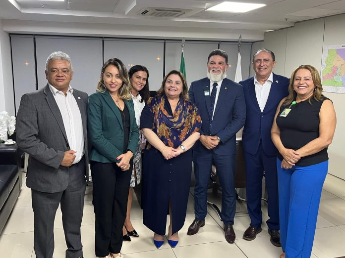 Reestruturação a caminho: Sindate e Jorge Vianna se reúnem com a secretária de Saúde para cobrar direitos da categoria