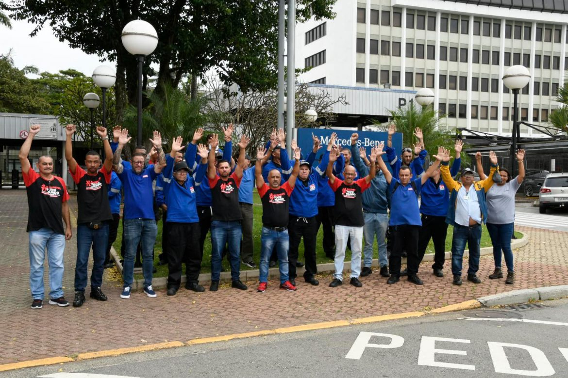 Trabalhadores da TKS aprovam estado de greve e sindicato levará caso ao Ministério Público
