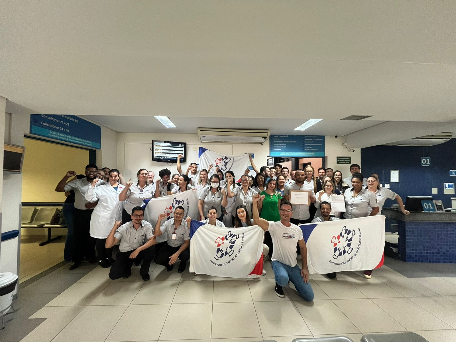 Com apoio do Sinsaúde, trabalhadores reivindicam melhores condições de trabalho no AME de Tupã