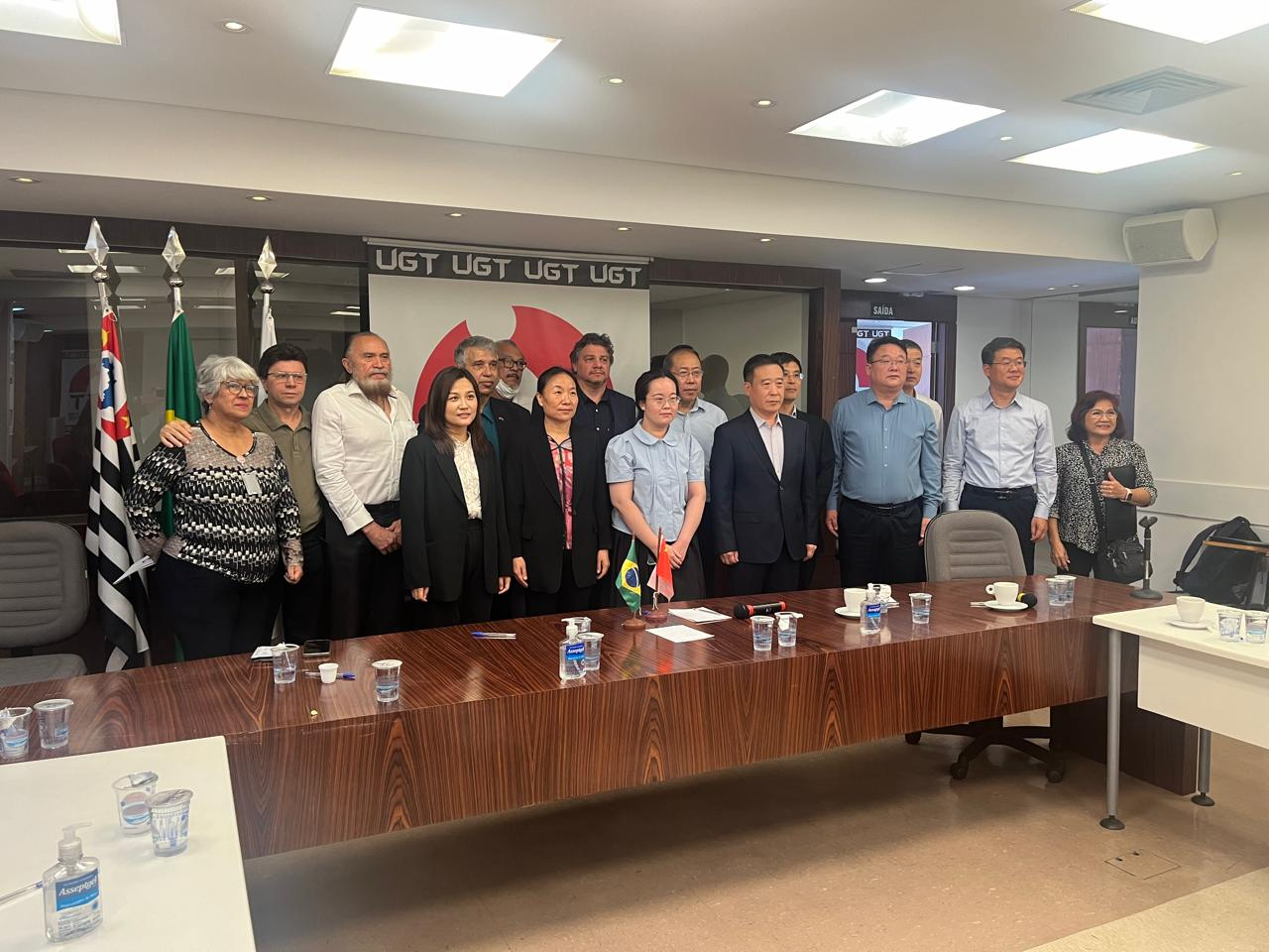 UGT Recebe Delegação de Dongying para Fortalecer Laços Sindicais e Trocar Experiências