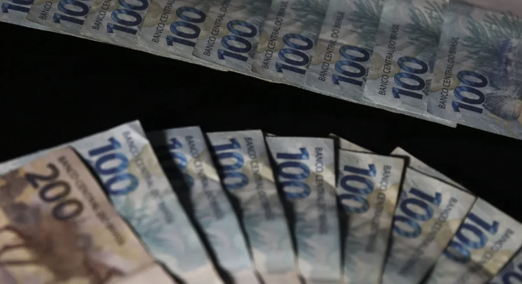 Bancos devem dificultar concessão de crédito em meio a um cenário econômico mais difícil em 2025