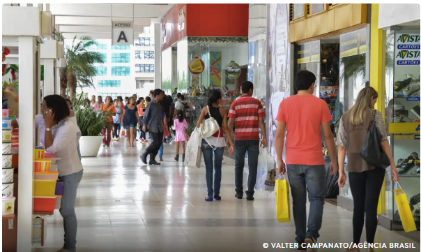 Vendas no comércio fecham 2024 com alta de 4,7%, a maior desde 2012
