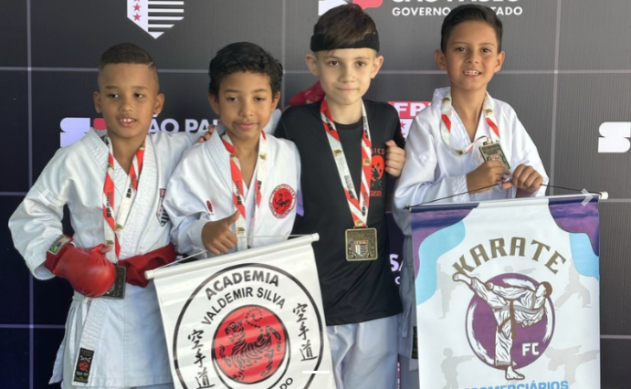 Atletas do Programa de Iniciação Esportiva FeComerciários Karate se destacam na 2ª Etapa do Campeonato Paulista