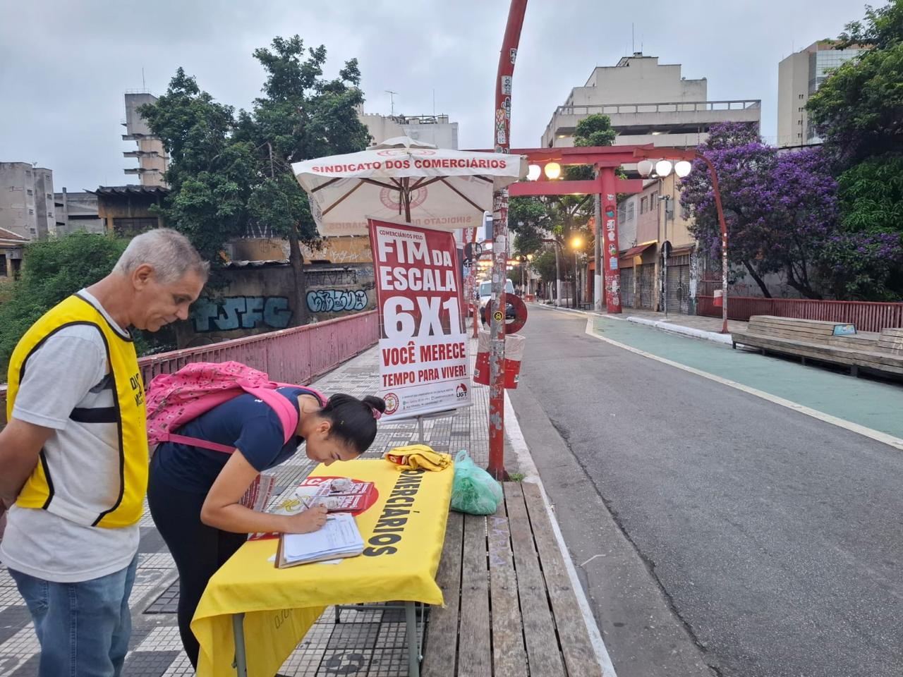 Comerciantes apoiam o fim da jornada 6 x 1