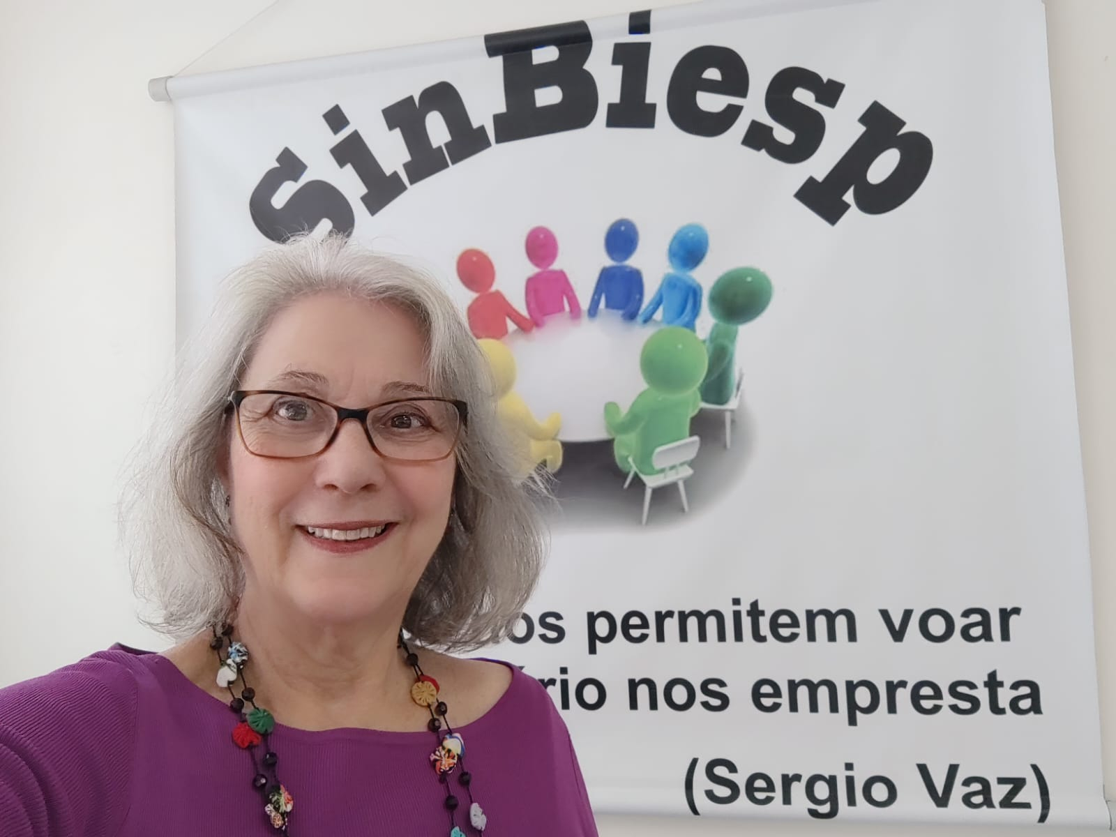 Dia do Bibliotecário: Celebrando uma Profissão Essencial para o Conhecimento