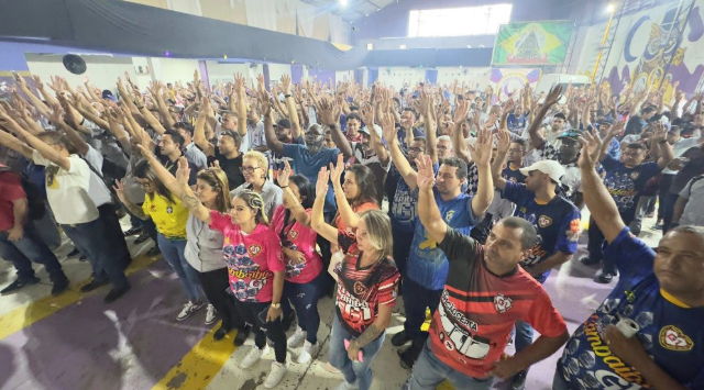 Pauta de reivindicações é aprovada por unanimidade em assembleia pelos trabalhadores das regiões Oeste e Norte