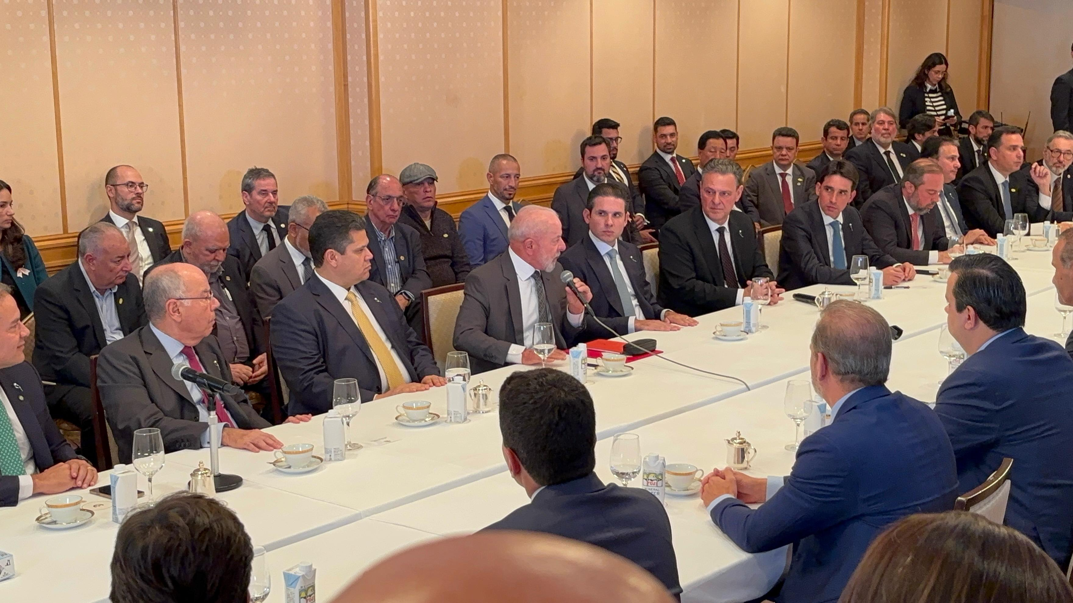 Presidente da UGT participa, no Japão, de encontro com o Imperador Naruhito e a imperatriz Masako