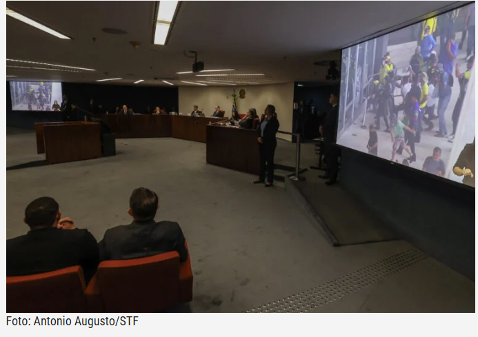 STF tem maioria para tornar Bolsonaro 1° ex-presidente réu por golpe