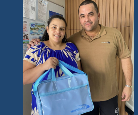 Sindicato de Itapetininga entrega kit bebê para mamãe comerciária