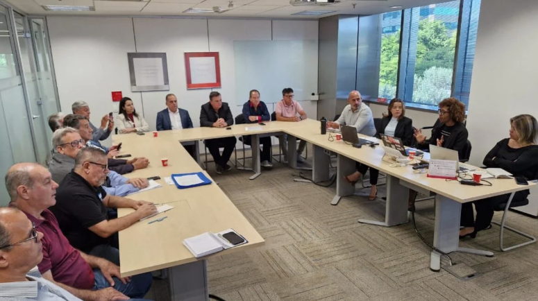 COE CONTEC/Santander debate políticas de diversidade com direção do banco