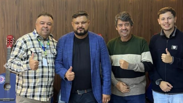 Representantes da Secretaria de Turismo visitam o Sincomerciários de Cotia