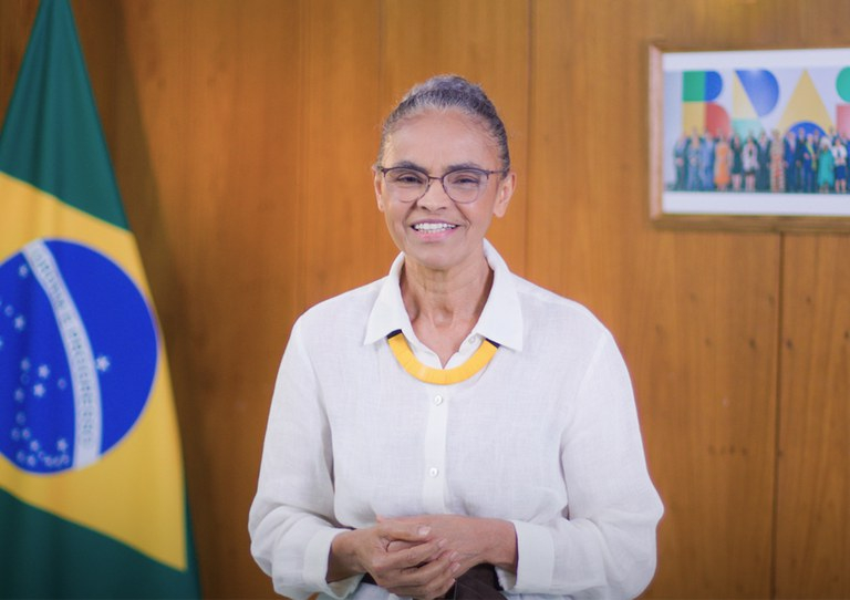 Centrais sindicais defendem ministra Marina Silva