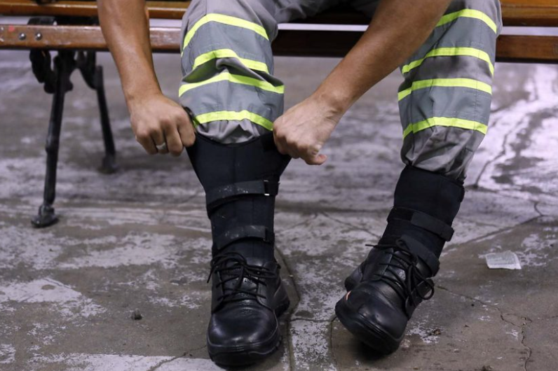 Portaria do Ministério do Trabalho oficializa suspensão da exigência de calçado específico na limpeza urbana