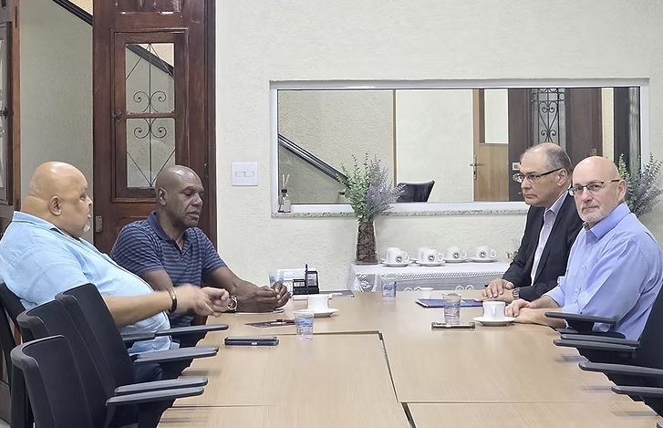 Presidente do Sindustrigo, Sr Maximiliano, e negociador da categoria, Dr. Cassius, visitam FITIASP para reunião estratégica