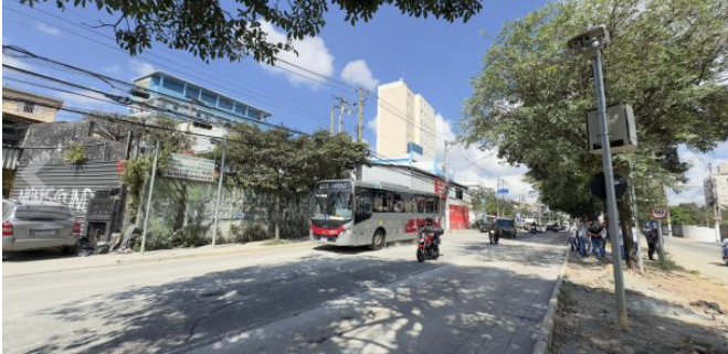 Radar descontrolado multa injustamente próximo Terminal Capelinha na Estrada de Itapecerica da Serra