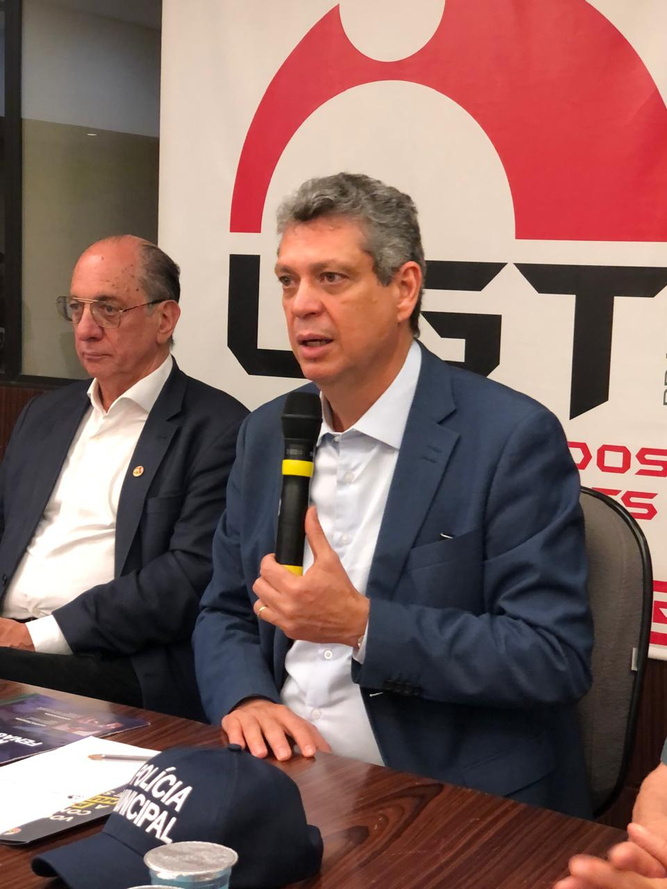 UGT recebe o ministro Márcio Macedo para debater o cenário político e social do Brasil