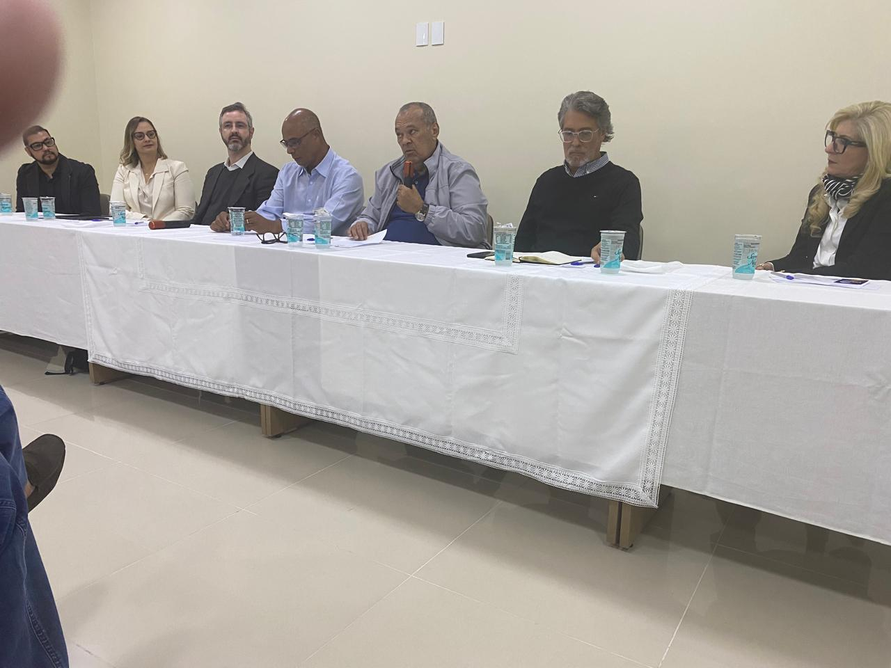 José Gonzaga da Cruz conduz palestra sobre os desafios do mundo do trabalho