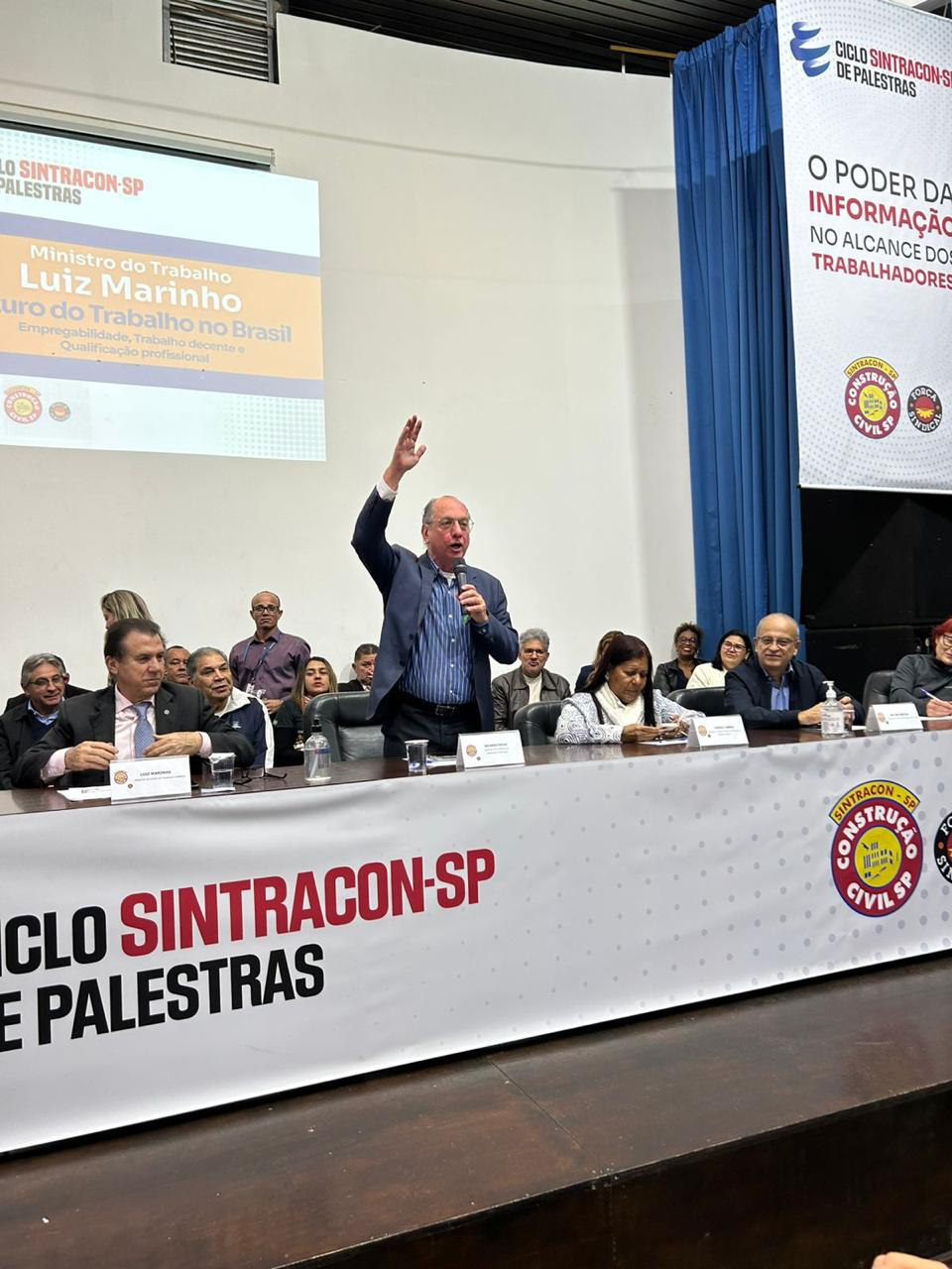 Ricardo Patah representa a UGT em palestra com o ministro Luiz Marinho sobre informação e justiça social no mundo do trabalho