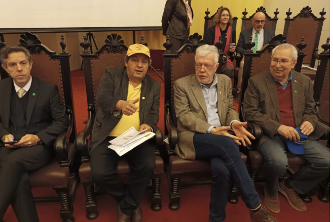 Sindicato participa de ato na Faculdade de Direito da USP em defesa da soberania nacional