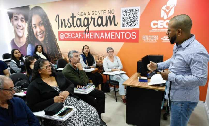 Encceja 2025: 297 alunos do CECAF prestam exame em busca da certificação do ensino fundamental e médio
