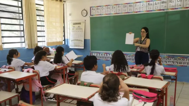 População envelhece, e escolas já têm mais vagas que alunos. Como isso muda a prioridade no gasto público?
