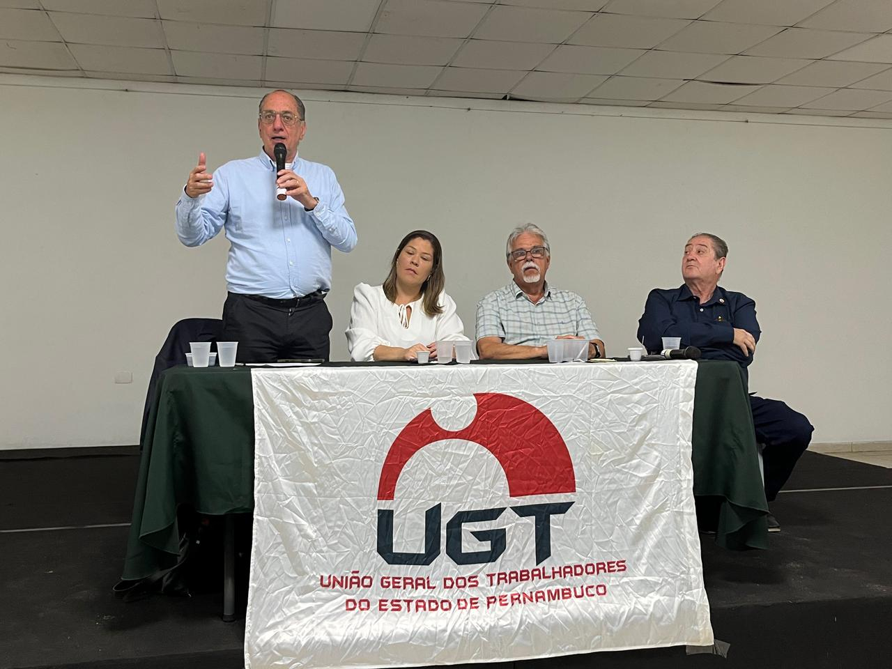 Ricardo Patah participa de Plenária em defesa do movimento sindical em Pernambuco