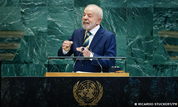 Lula critica sanções e diz que Brasil resiste na defesa da democracia