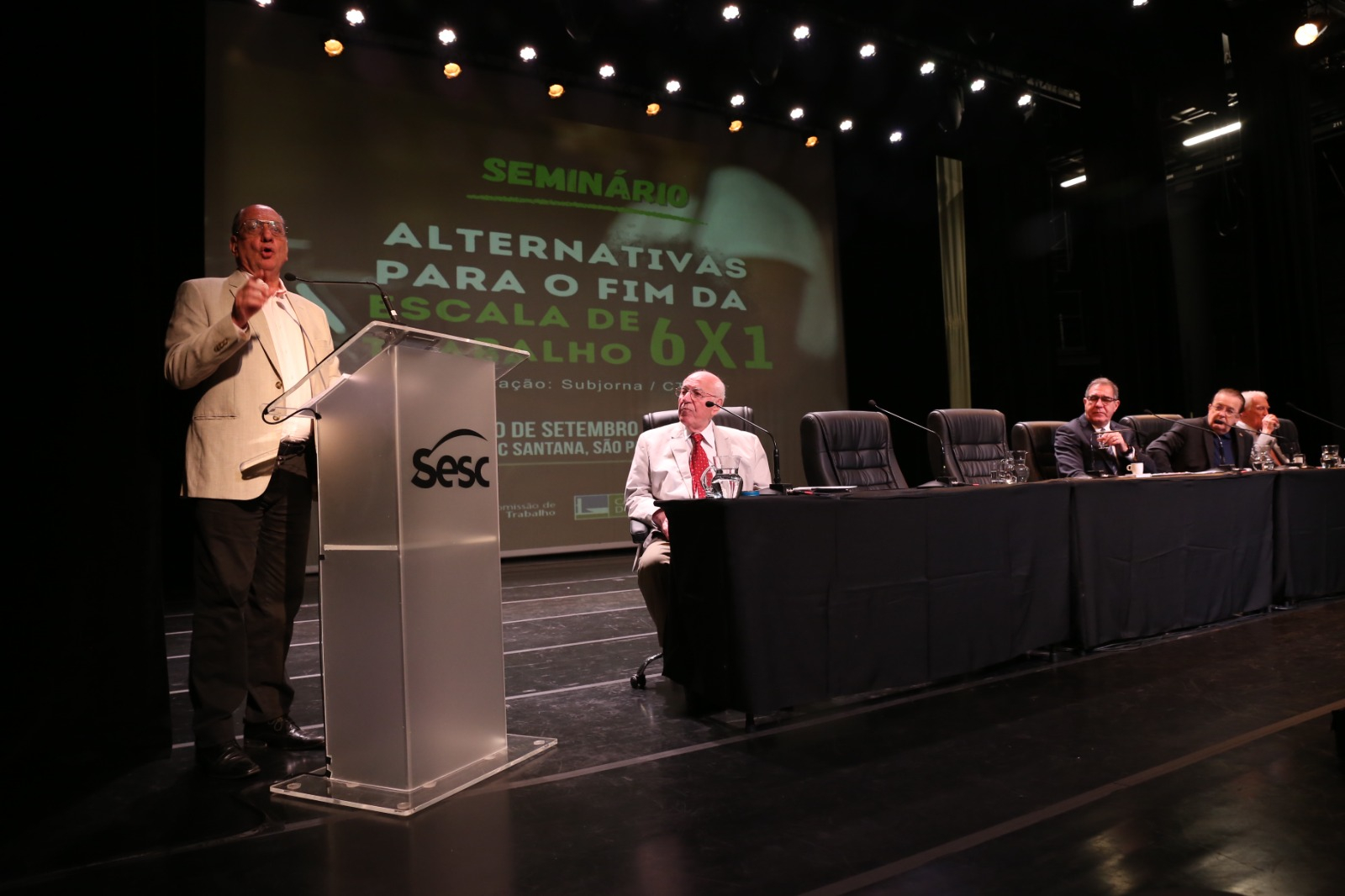 Ricardo Patah participa de seminário para debater o fim da escala 6x1