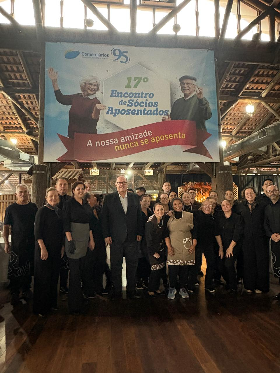 Celebração e reencontros marcam o 17º Encontro de Sócios Aposentados do Sindicato dos Comerciários de Joinville