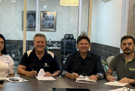 Sincomerciários de Ourinhos assina Convenção Coletiva 2025/2026