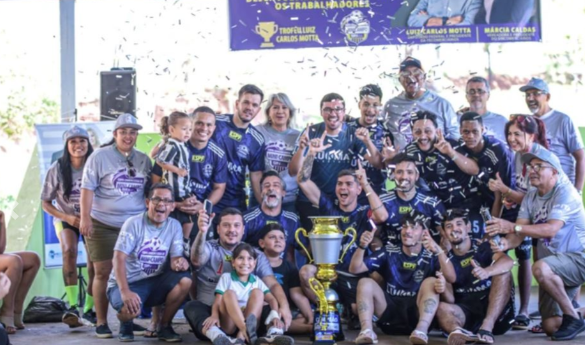 Rio Lixas conquista a taça de campeão na Copa Comerciária de Minicampo do Sindicato de Rio Preto