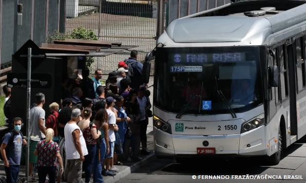 Setor de serviços cresce 0,6% em setembro; oitavo mês seguido de alta