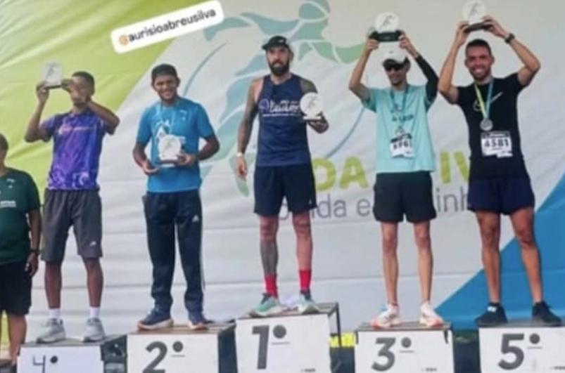 Coletor-atleta da Loga fica em 2º lugar na prova de 5 km da Corrida Vida Ativa no Parque do Trote
