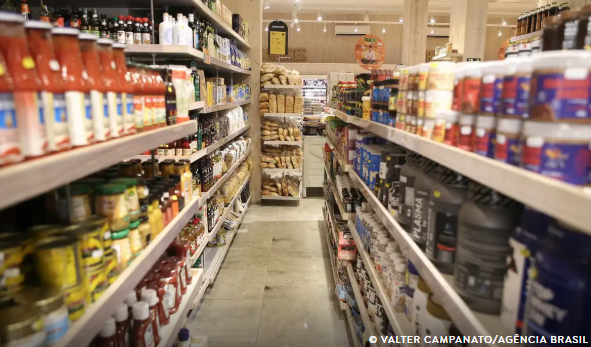 Inflação de 0,18% em novembro faz IPCA voltar para meta do governo