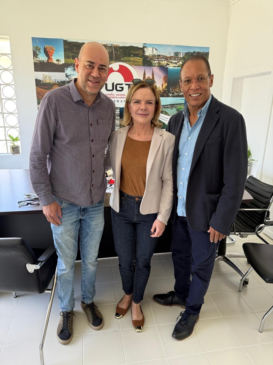 Ministra Gleisi Hoffmann visita UGT-PR e reforça diálogo sobre o fim da escala 6x1