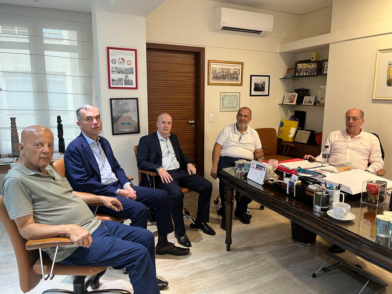 Ricardo Patah recebe desembargador Homero Batista e Procurador Regional do Trabalho em visita à sede dos Comerciários