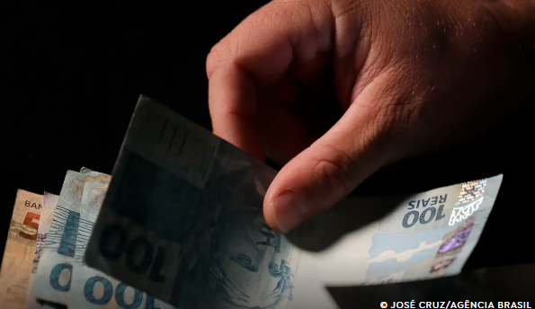 Lei do salário mínimo, que faz 90 anos, organizou relações de trabalho