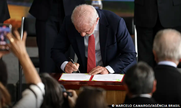 Lula veta integralmente PL da Dosimetria