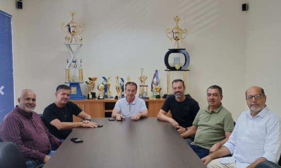 Carmo Gandra participa de reunião no Sindicato de São João da Boa Vista