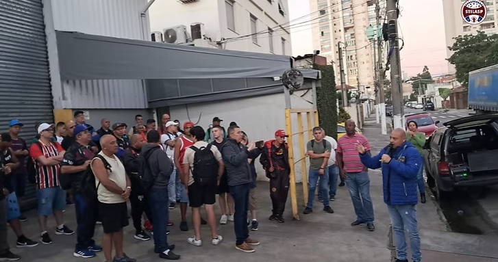 VITÓRIA! Trabalhadores cruzam os braços na Sakura e conquistam proposta para pagamento dos 50% restantes da PLR