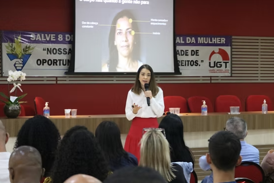 Dra. Fernanda Herculano faz palestra no Sindicato dos Padeiros de São Paulo sobre “O Cérebro da Mulher sob pressão”