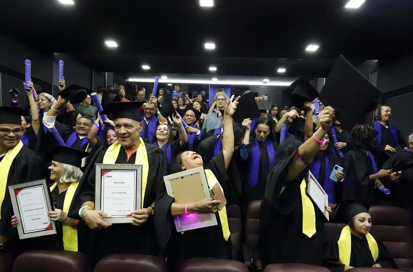 Formatura evidencia crescimento da educação continuada e novas oportunidades para trabalhadores do setor de serviços